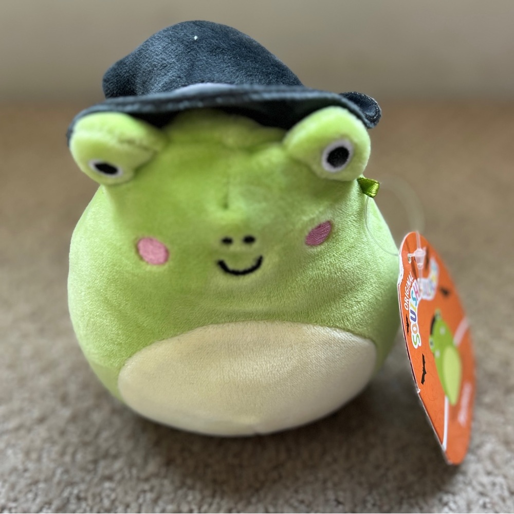 NWT Tomos the Frog Witch Halloween 4” Squishmallow